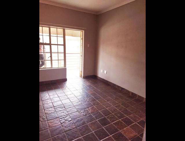 0 BEDROOM APARTMENT FOR SALE IN DASSIE RAND